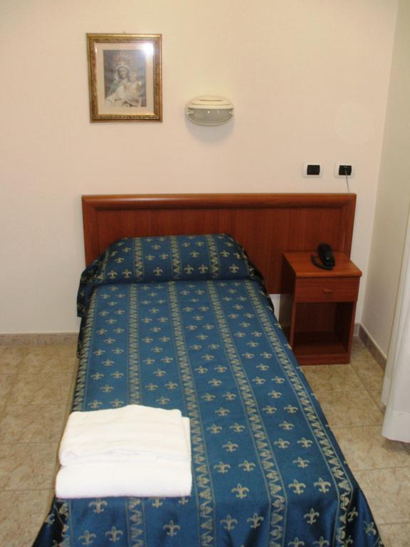 Maria Rosa Molas - Casa Per Ferie Casa de hóspedes Roma